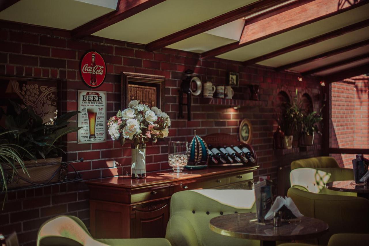 Dworek Morski Spa & Wellness Миелно Екстериор снимка